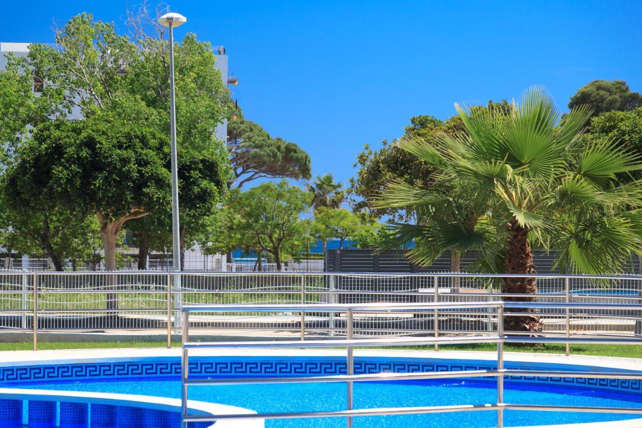 דירות קמברילס Uhc Mar Augusta Family Complex מראה חיצוני תמונה